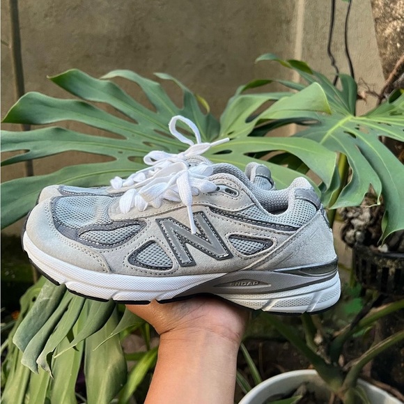 New Balance Shoes - New Balance 990v4 authentic